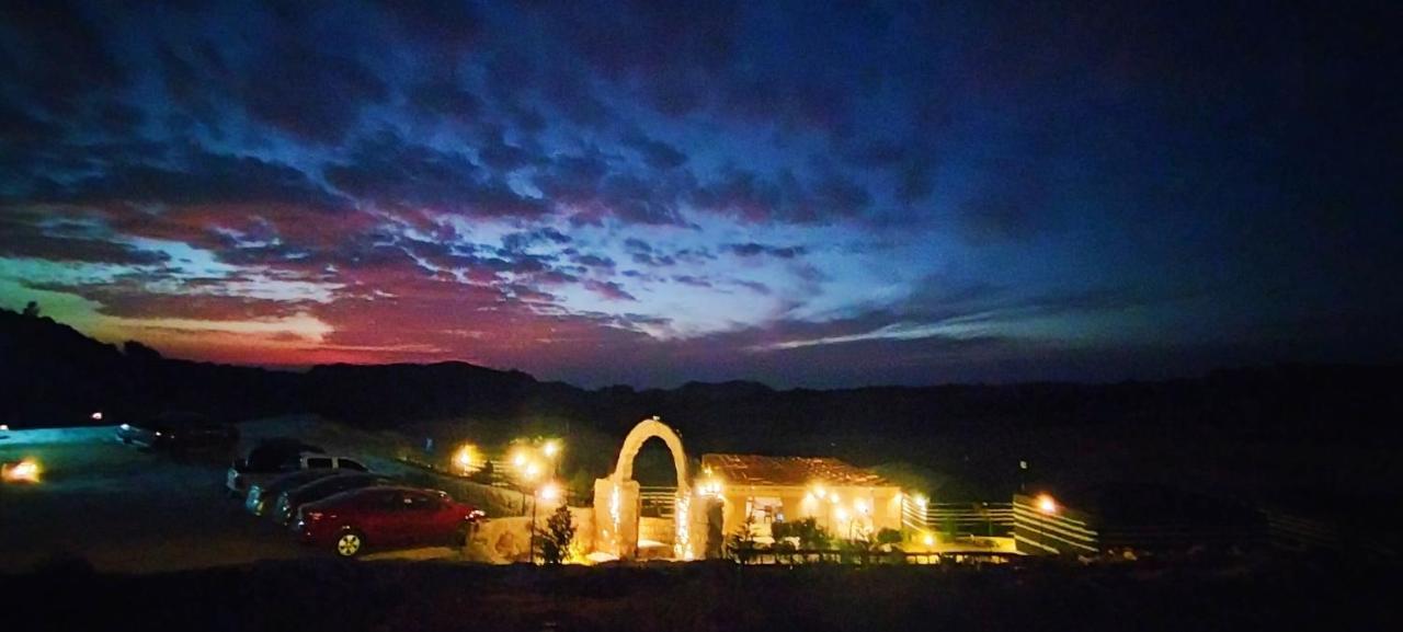Petra Wassaif Camp Hotel Wadi Musa Buitenkant foto