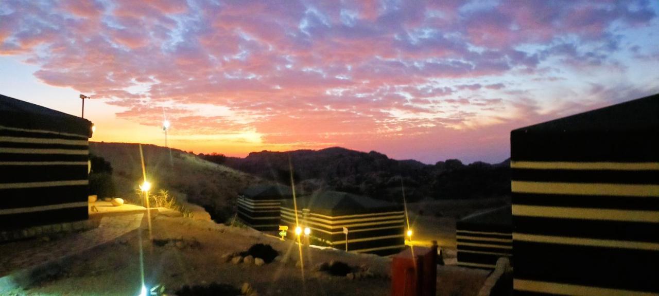 Petra Wassaif Camp Hotel Wadi Musa Buitenkant foto